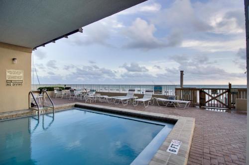 Gulf Gate Unit #212