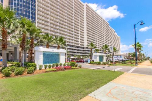 1404 Laketown Wharf