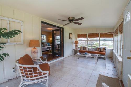 Bid-a-wee Beach Cottages Main House