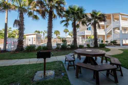 Sand Castles West T-18 Townhouse