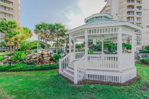 Edgewater Golf Villa #1509