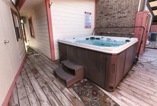 Sandy's Beach House By Zia Vr