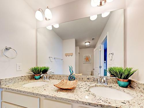 Shadow Lake Townhouse Townhouse