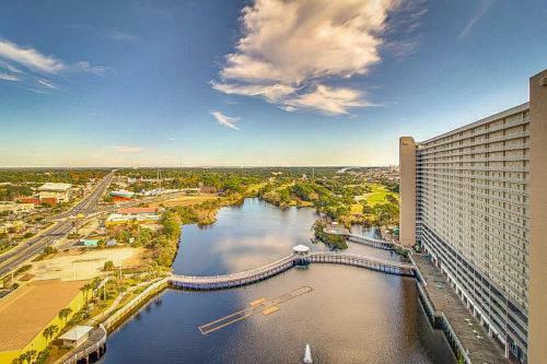 Laketown Wharf #1306