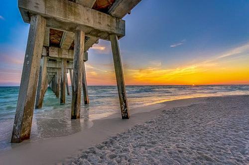 Sand Drift Treasure Island