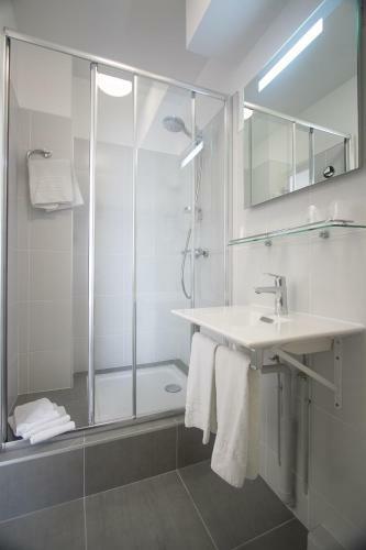 Hotel L�opol
