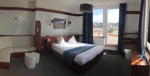 Hotel H�tel Des Rochers