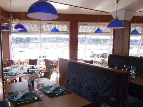 Hotel H�tel Des Rochers