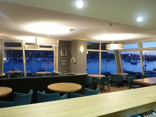Hotel H�tel Des Rochers