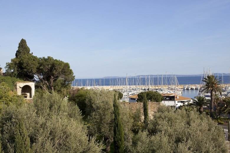 Hotel H�tel Baptistin