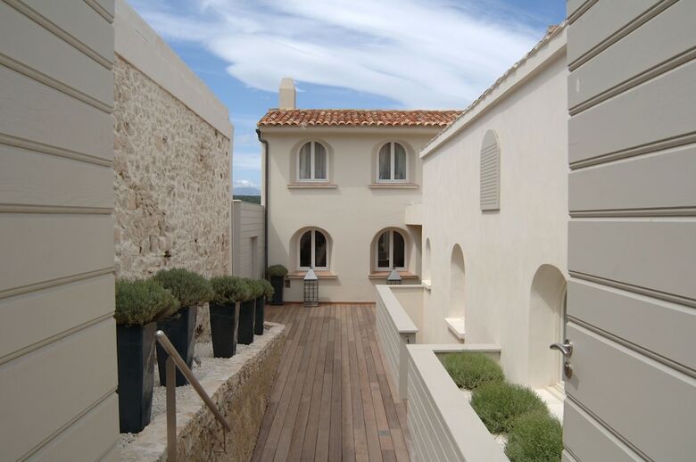 Hotel Genovese