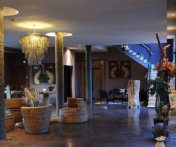 Disini Luxury Hotel