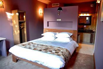 Disini Luxury Hotel