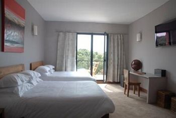 Disini Luxury Hotel