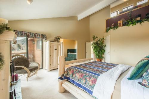 Park West Town Home 3920