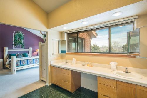 Park West Town Home 3920