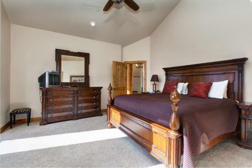 Log Cabin In Park City