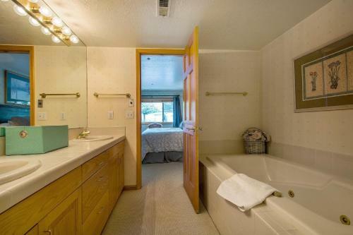 All Seasons 2 Bedroom Elk Ridge