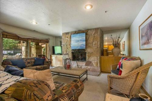 All Seasons 2 Bedroom Elk Ridge