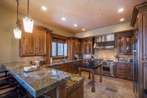 Villa Blacktail Lodge - Five Bedrooms