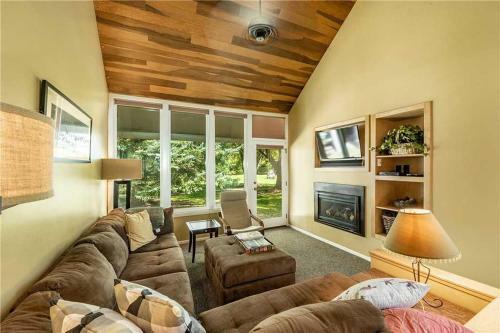 Apartamento 1700 Three Kings Drive Condo