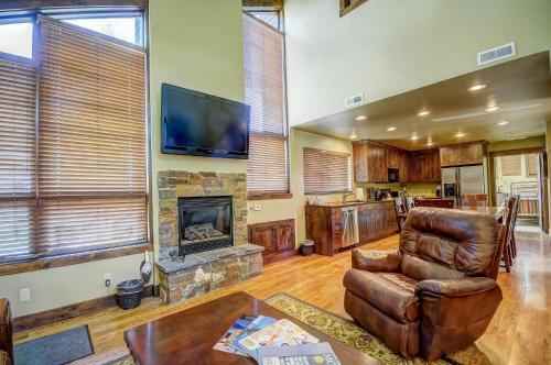 Red Pine T33 Townhouse