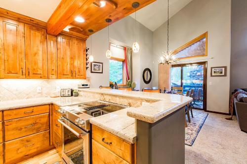 Stonebridge Ski Lodge Townhouse