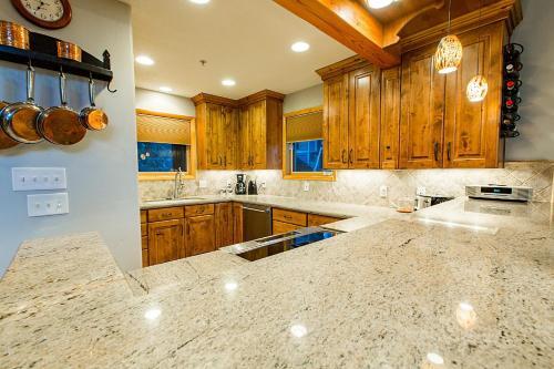 Stonebridge Ski Lodge Townhouse