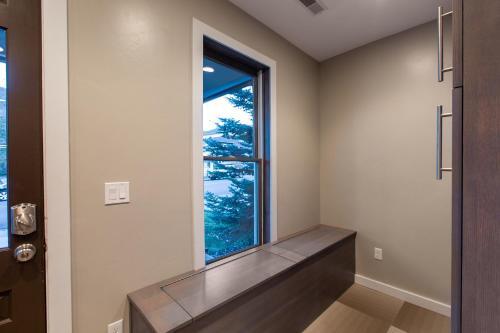Park Avenue Pearl Home