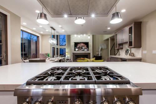 Park Avenue Pearl Home