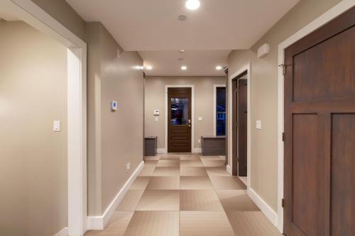 Park Avenue Pearl Home