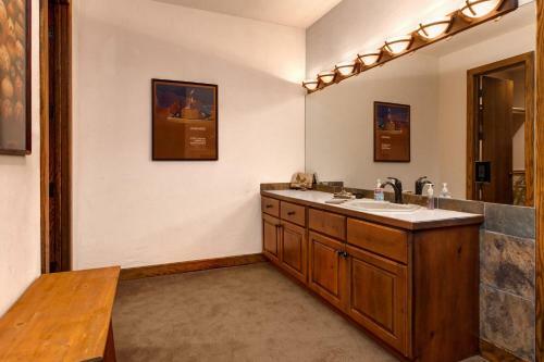 Abode At Capstone