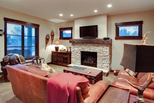 Silver Star #401 - 4 Bed Th