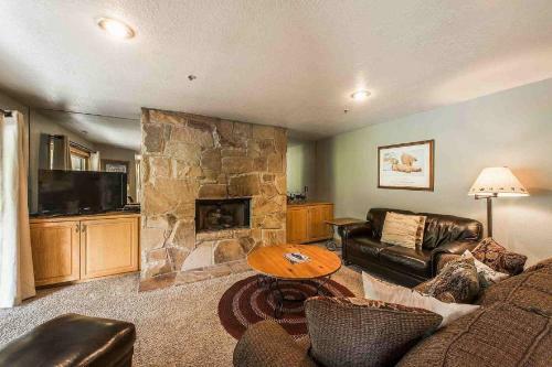 All Seasons 2 Bedroom Park City Condo