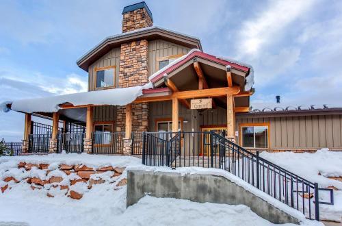 Home In Bear Hollow