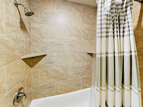 2148 Apache Trail Townhouse #11