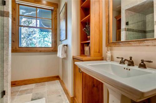Red Pine Residence