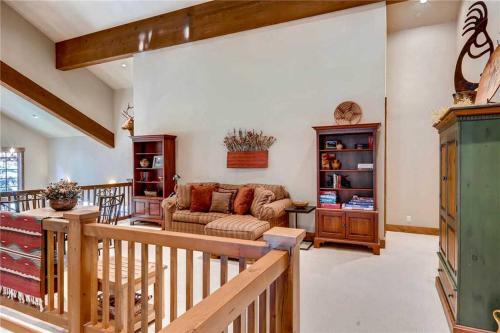Red Pine Residence