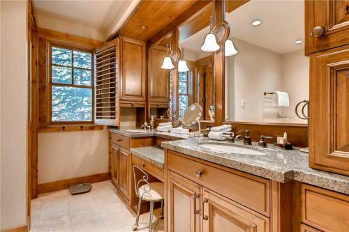 Red Pine Residence