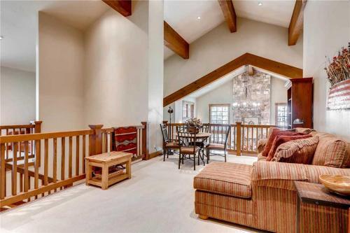 Red Pine Residence