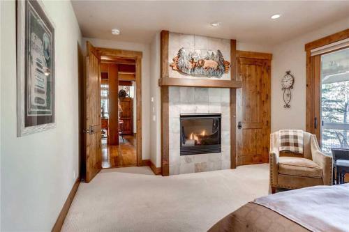 Red Pine Residence
