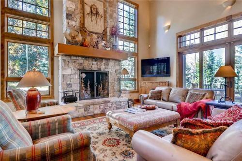Red Pine Residence