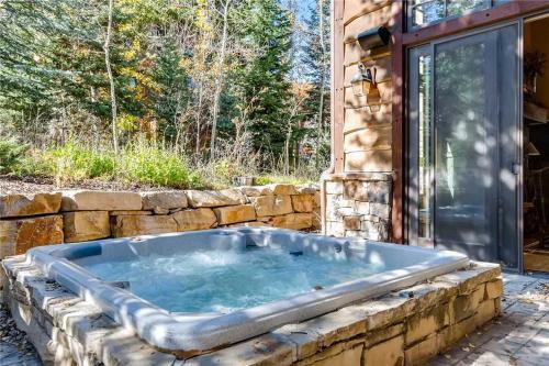 Red Pine Residence