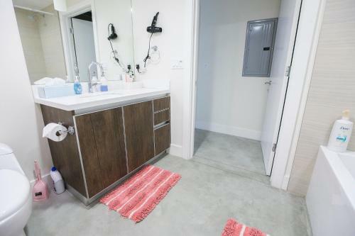 Apartamento Pasadena Walk To Convention Center