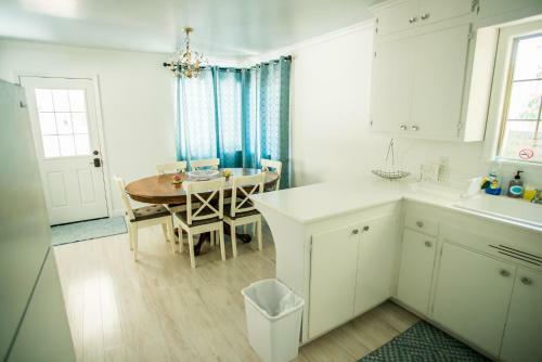 17th Street Cottage