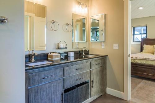 Deer Mountain Retreat