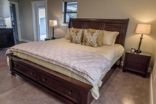 Deer Mountain Retreat