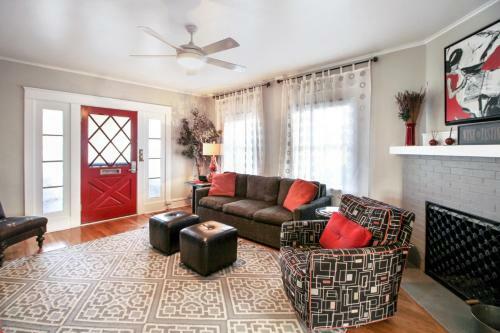 Olive Gate 1232