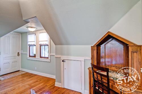 Huston's Attic 1245