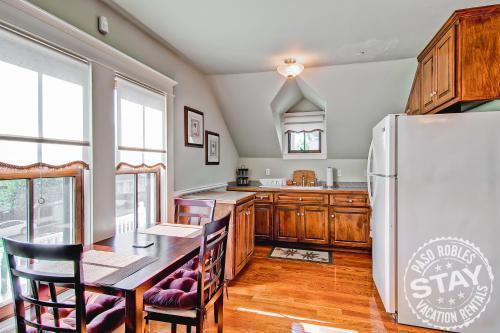 Huston's Attic 1245